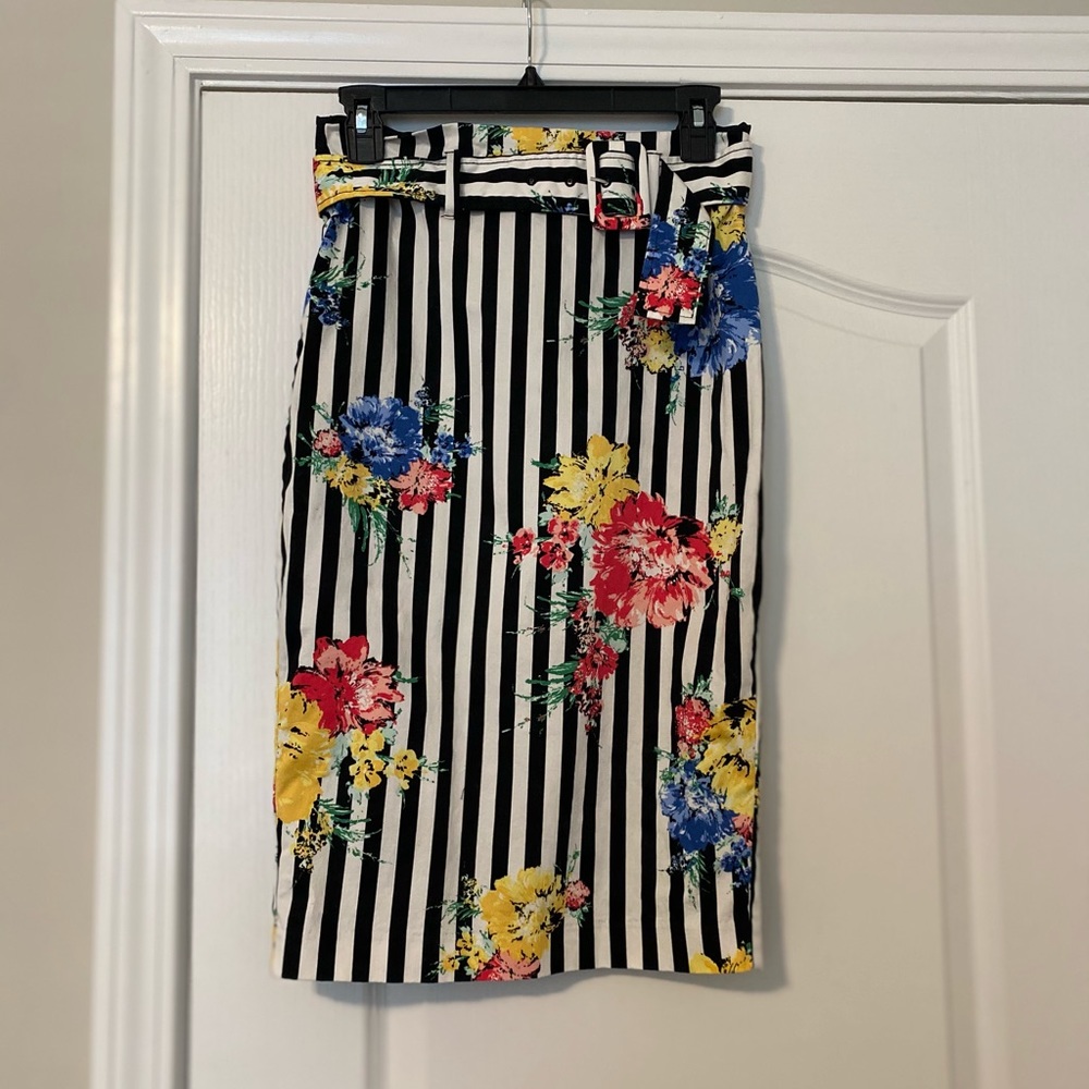 Floral multicolor pencil skirt
